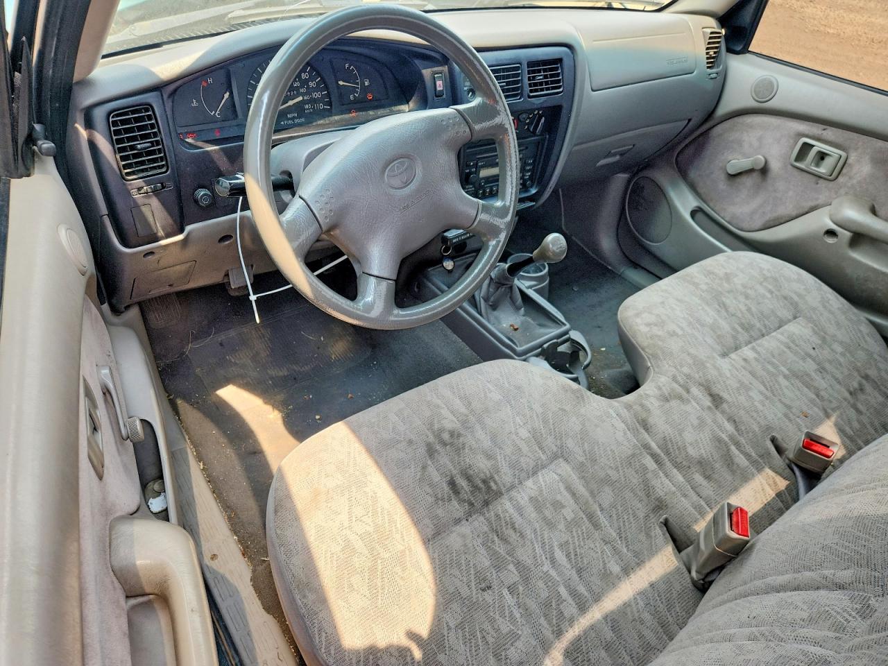 2001 Toyota Tacoma Base Green vin: 5TENL42N91Z879352