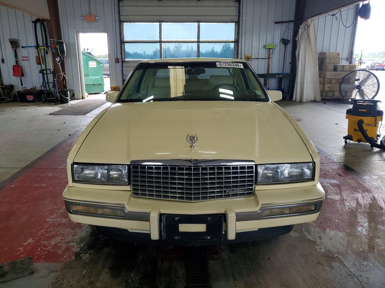 1988 Cadillac Eldorado Yellow vin: 1G6EL1152JU607818