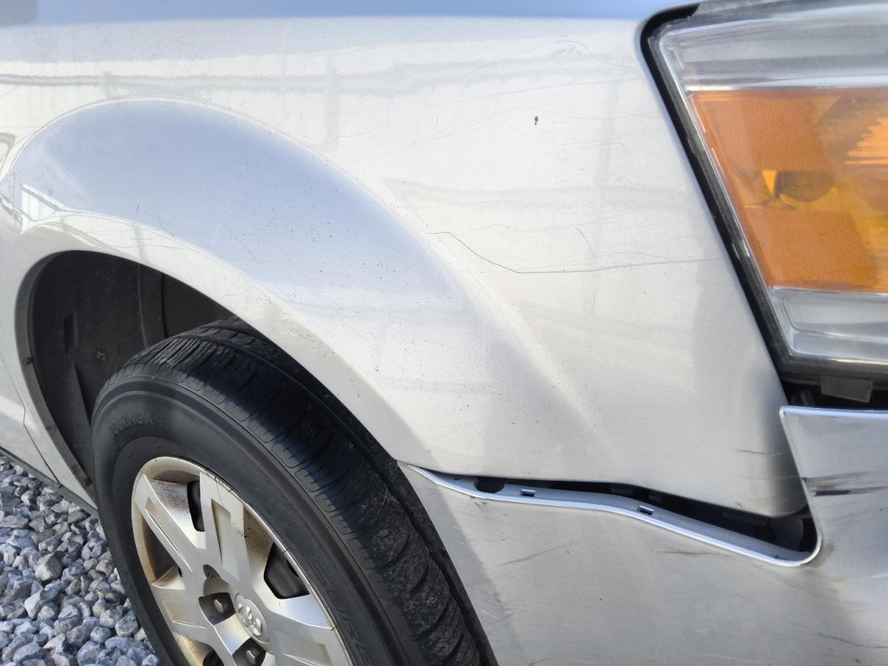 2010 Dodge Grand Caravan Se Серебряный vin: 2D4RN4DE7AR219554 Damage: Right Front Fender, Severe Damage, Replacement Required
