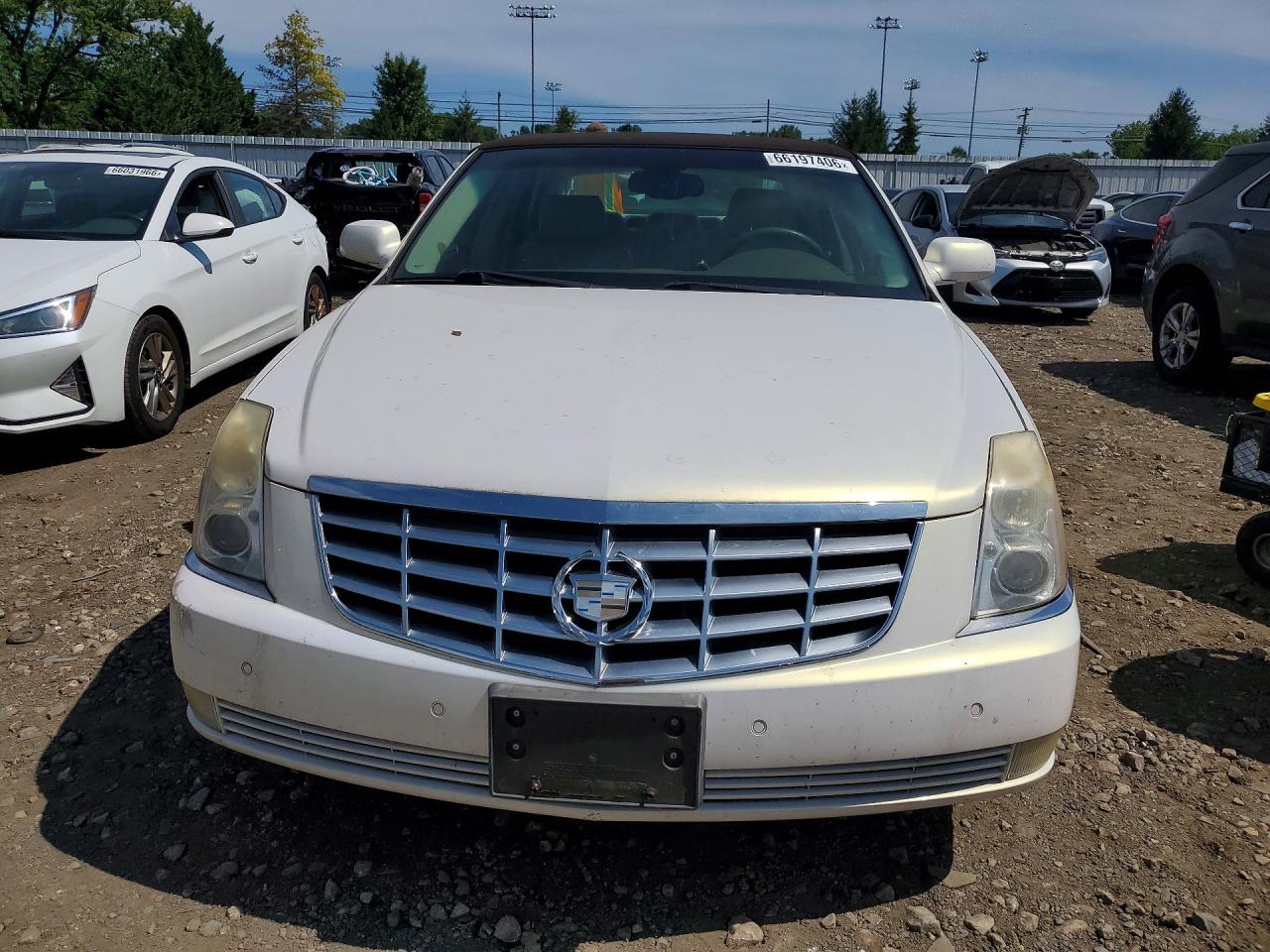 2006 Cadillac Dts Белый vin: 1G6KD57Y96U125489