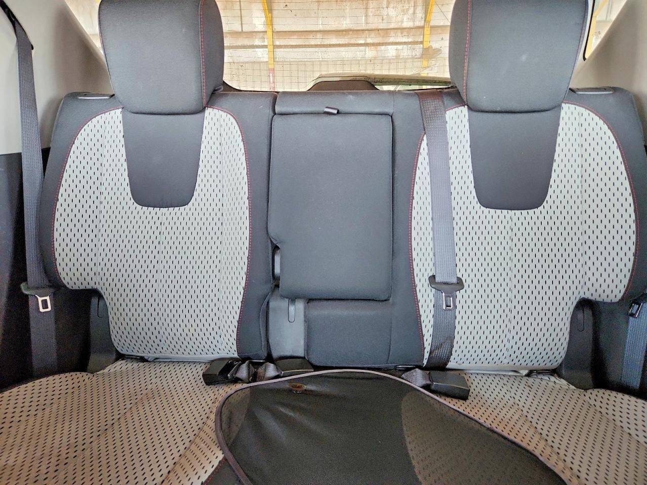 2011 Chevrolet Equinox Ls Silver vin: 2GNALBEC4B1286346