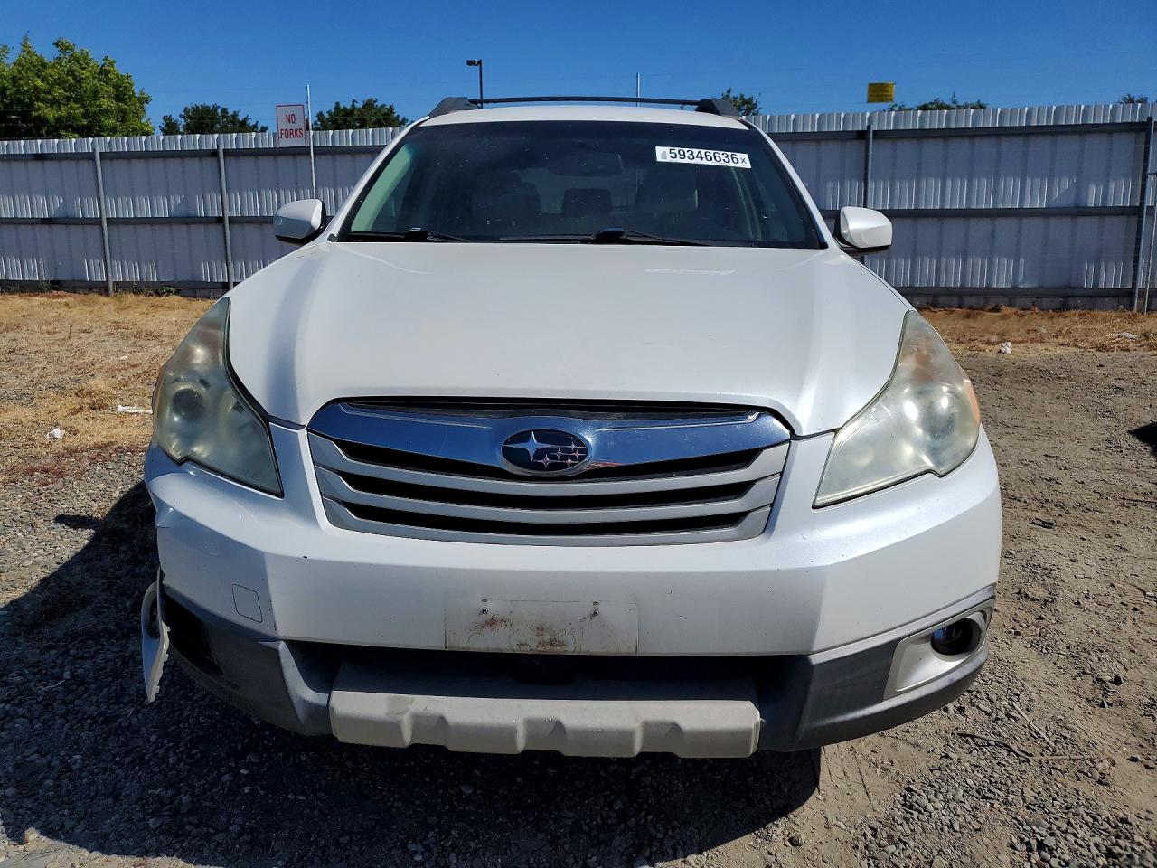 2012 Subaru Outback 2.5i Premium White vin: 4S4BRBCC4C3249982