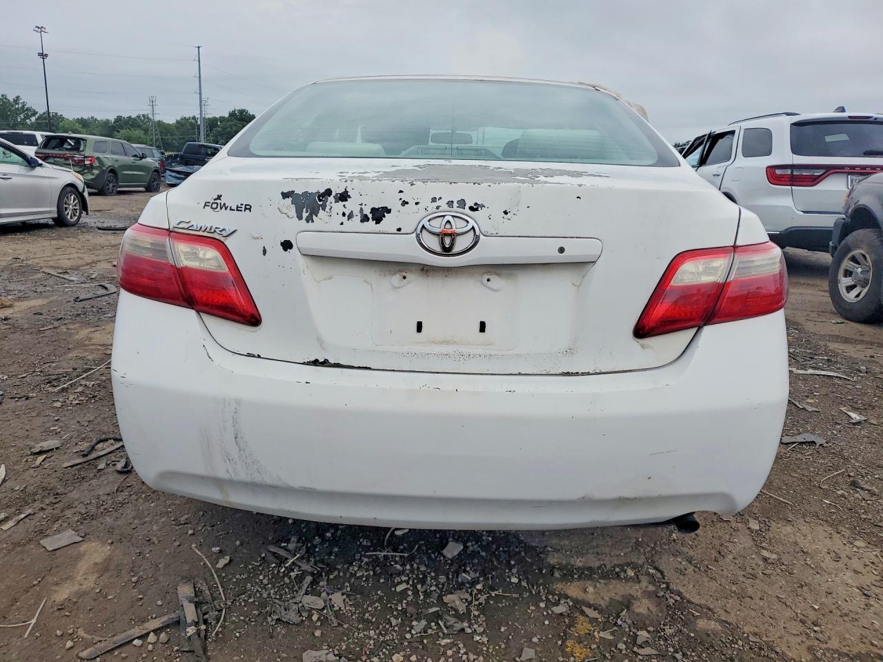 2009 Toyota Camry Base White vin: 4T1BE46K69U876566