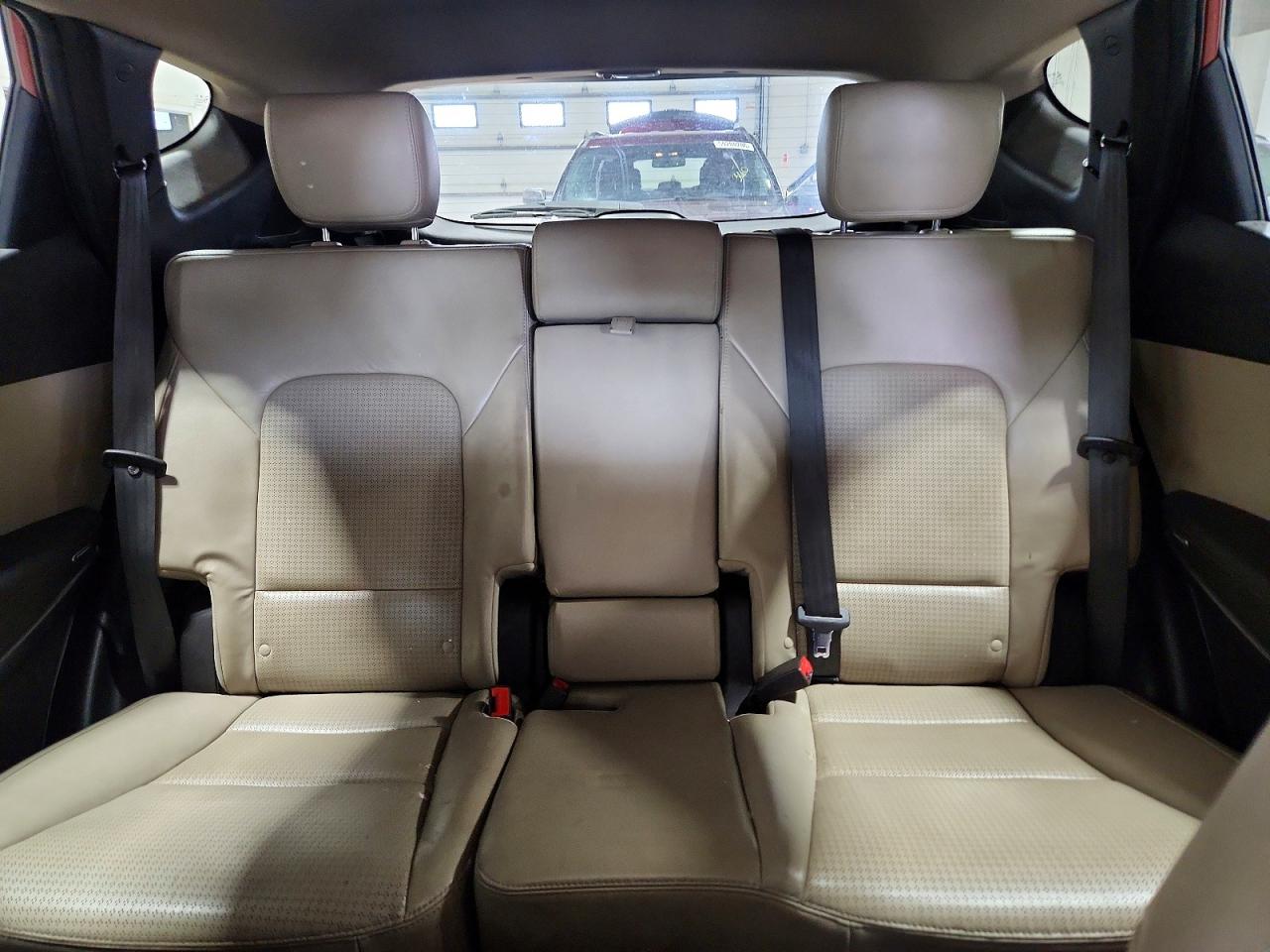2013 Hyundai Santa Fe Sport 2.0t Silver vin: 5XYZUDLA8DG005261