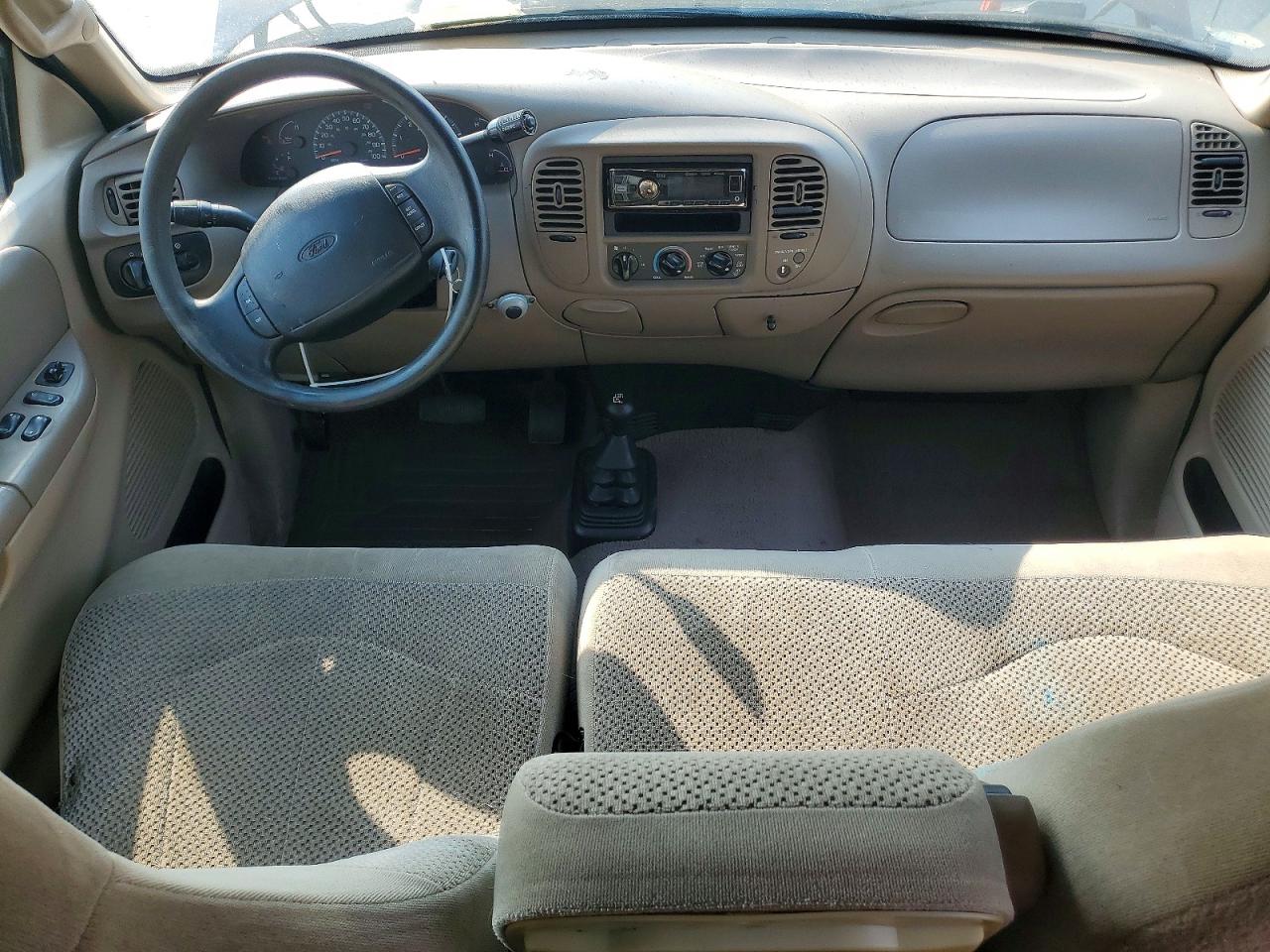 2000 Ford F150 Burgundy vin: 1FTRX18L9YNB36147