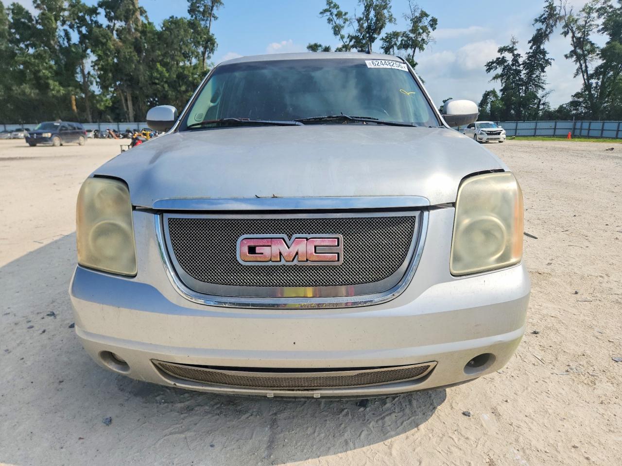 2011 Gmc Yukon Xl C1500 Sle Silver vin: 1GKS1HE06BR164465