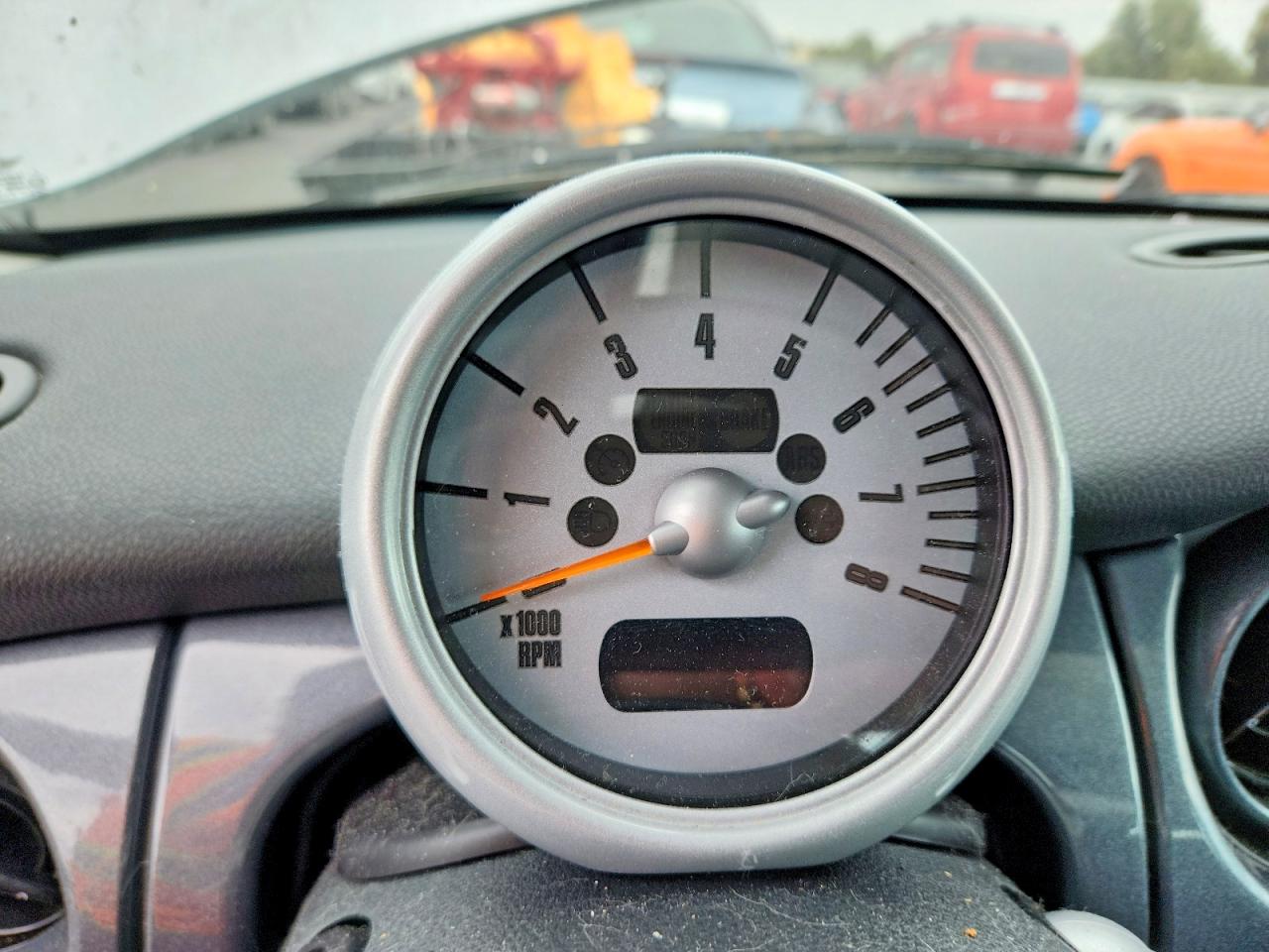 2004 Mini Cooper Silver vin: WMWRC33434TJ62740