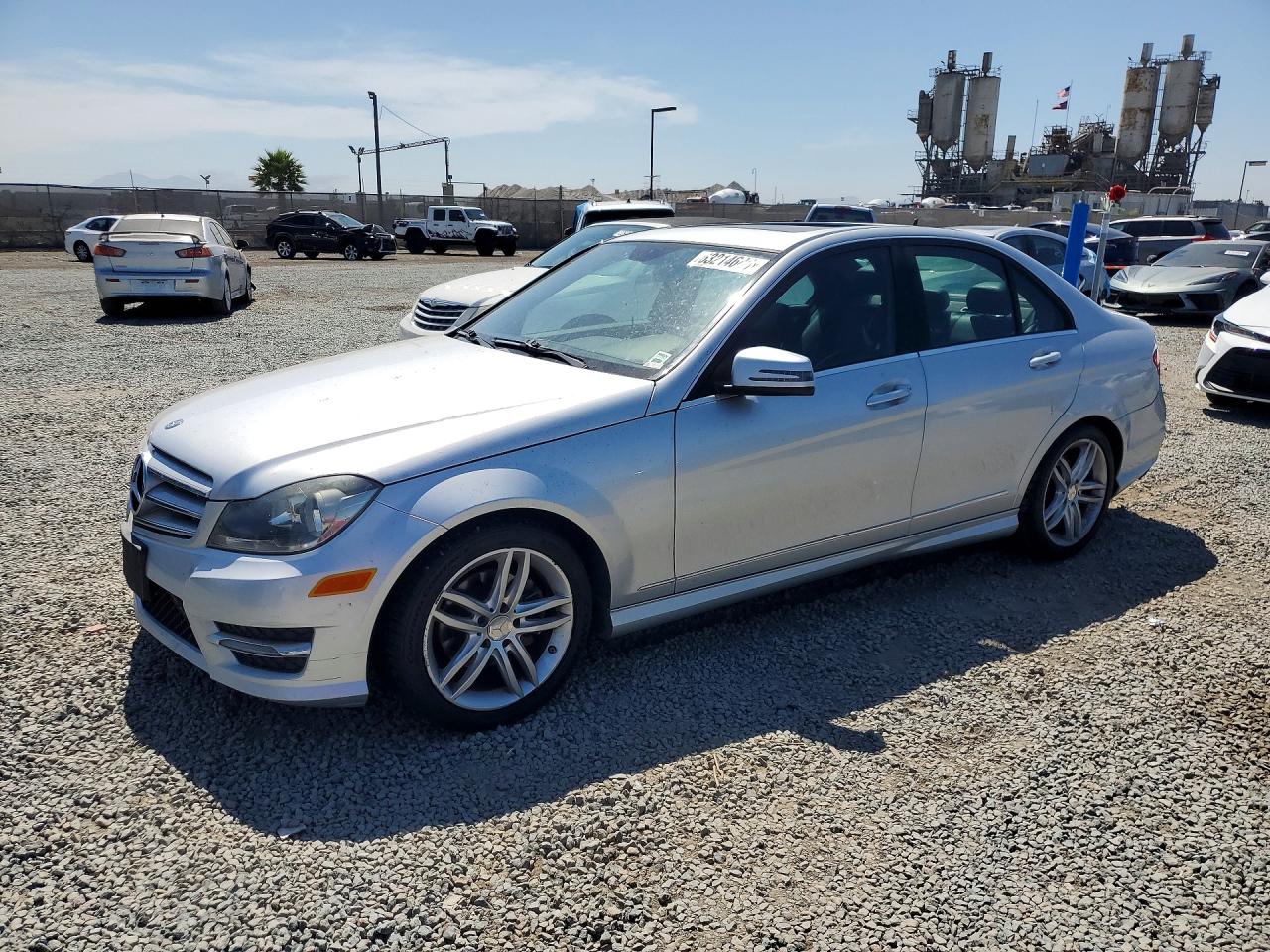 2013 Mercedes-benz C 250 Серебряный vin: WDDGF4HB4DG101037