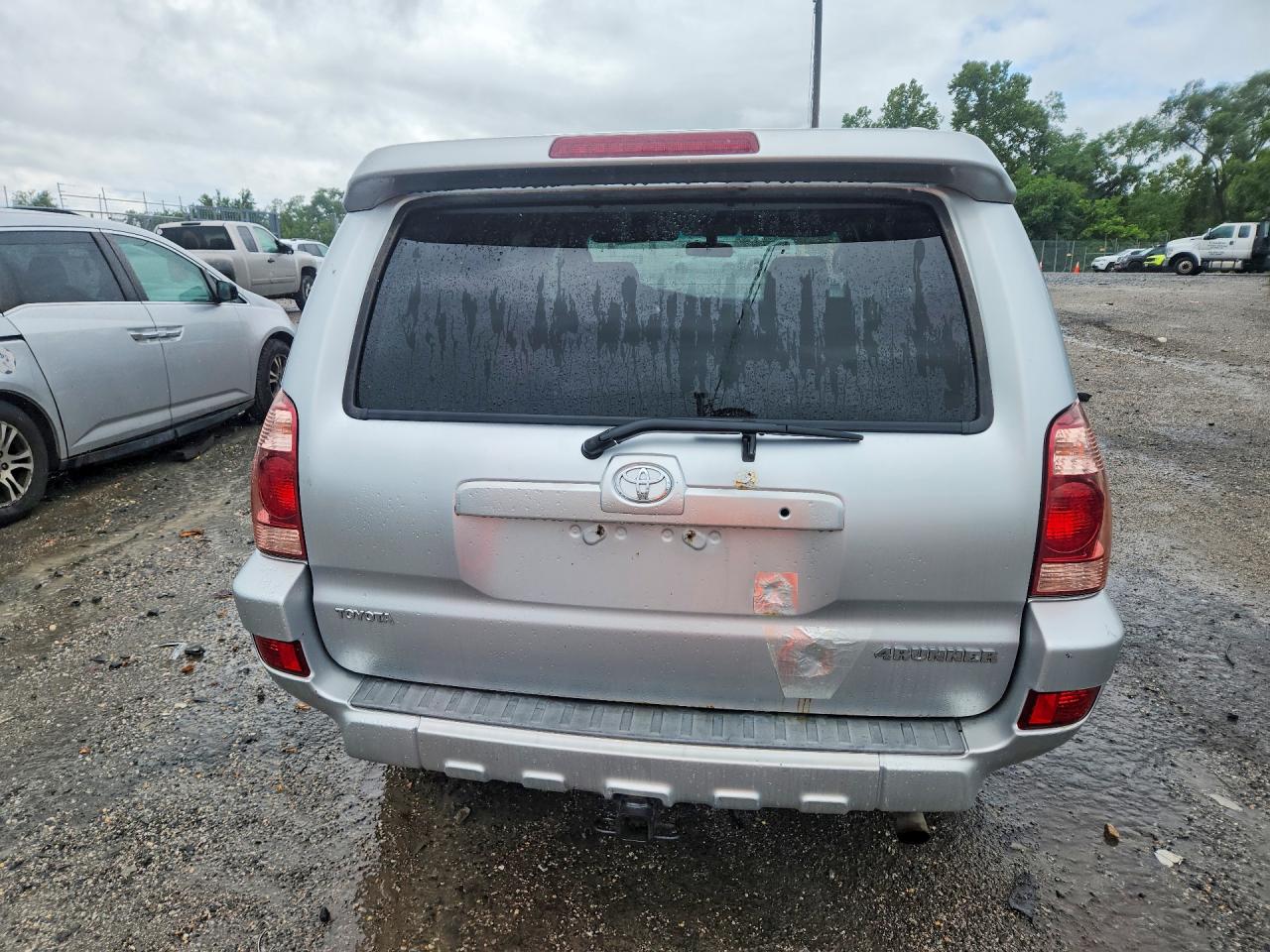 2004 Toyota 4runner Sr5 Silver vin: JTEBU14RX40039837