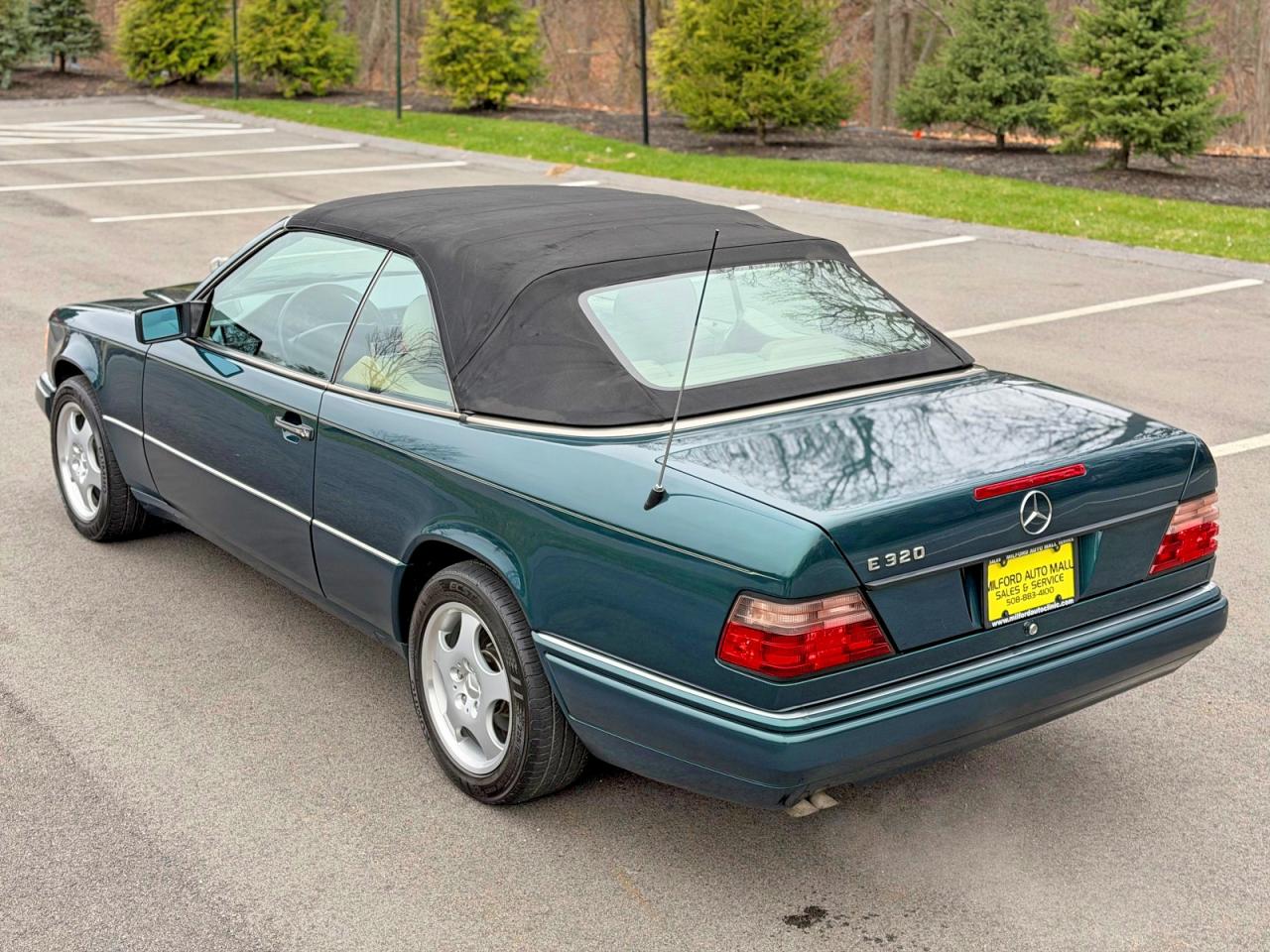 1995 Mercedes-benz E 320 Blue vin: WDBEA66E8SC282817