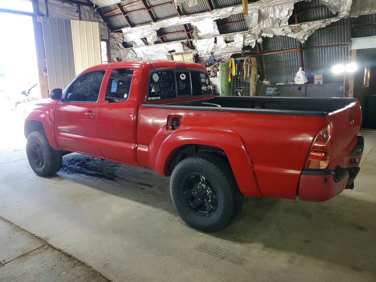 2005 Toyota Tacoma Access Cab Red vin: 5TEUU42N95Z112793