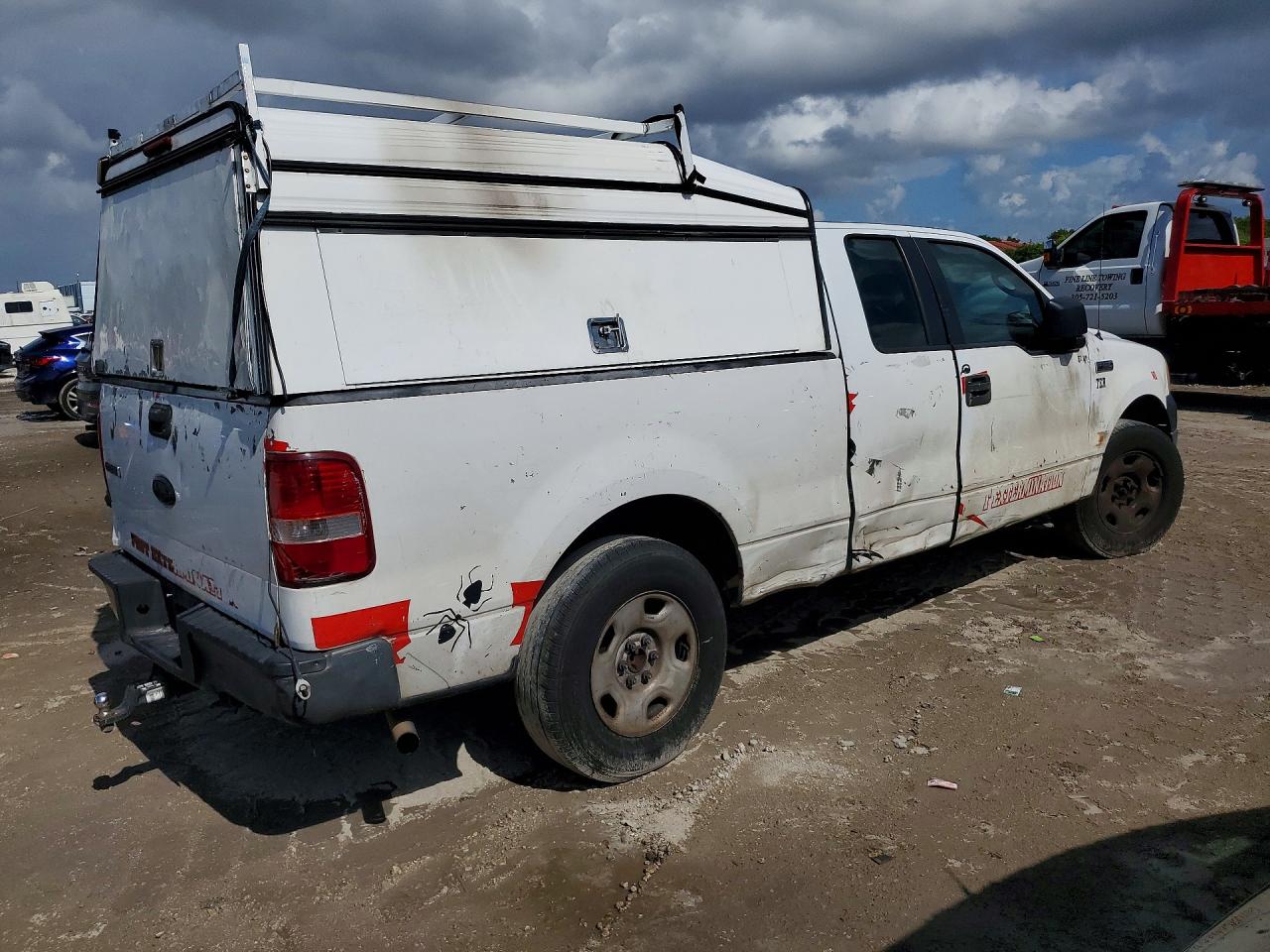 2006 Ford F150 White vin: 1FTRX12W16NB35879