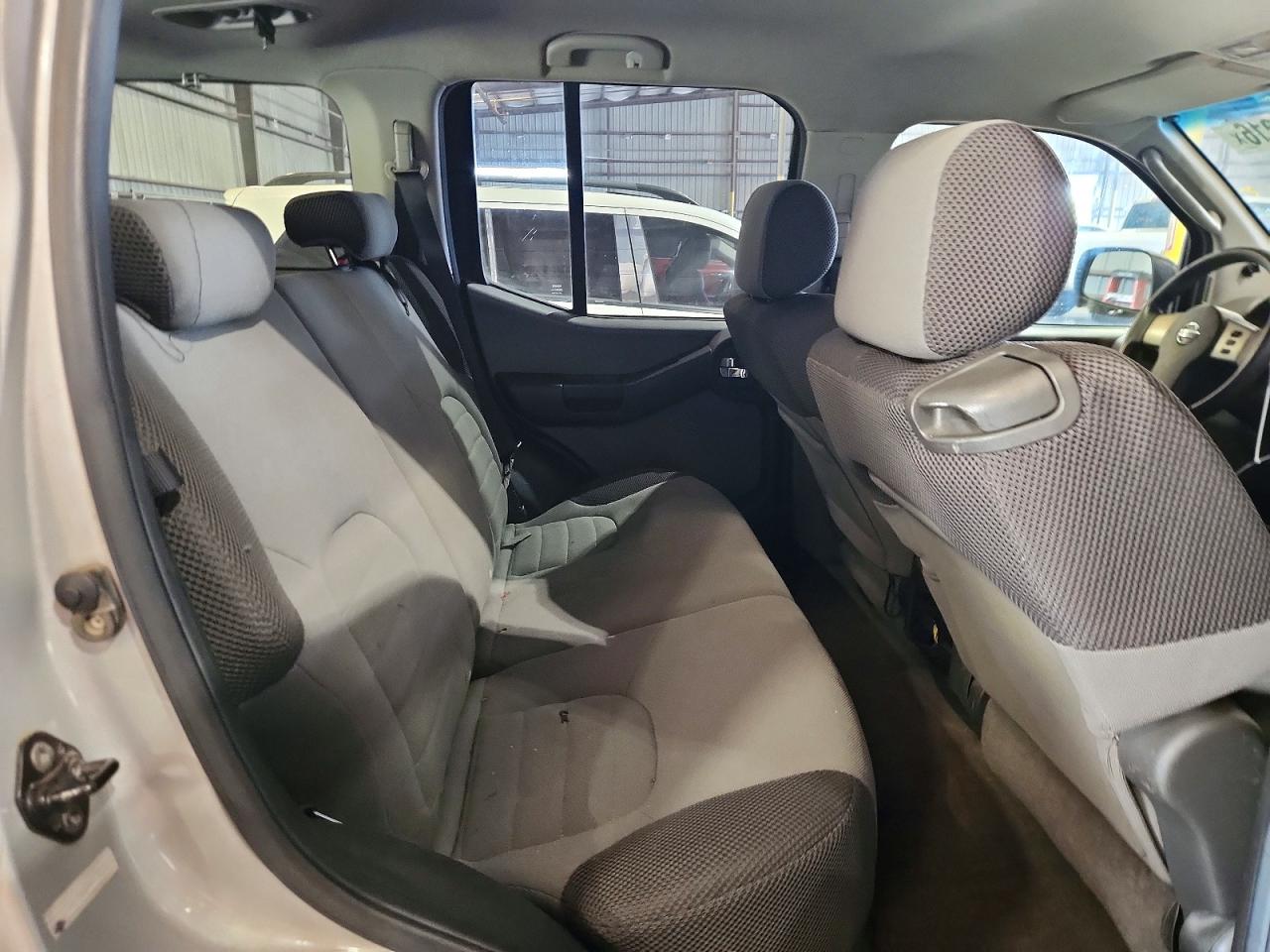 2006 Nissan Xterra X Серебряный vin: 5N1AN08W86C505446