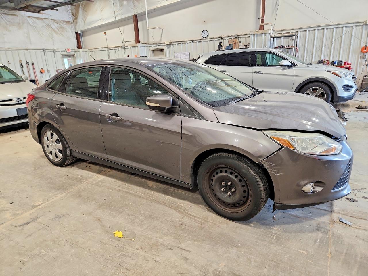 2012 Ford Focus Se Gray vin: 1FAHP3F23CL353396