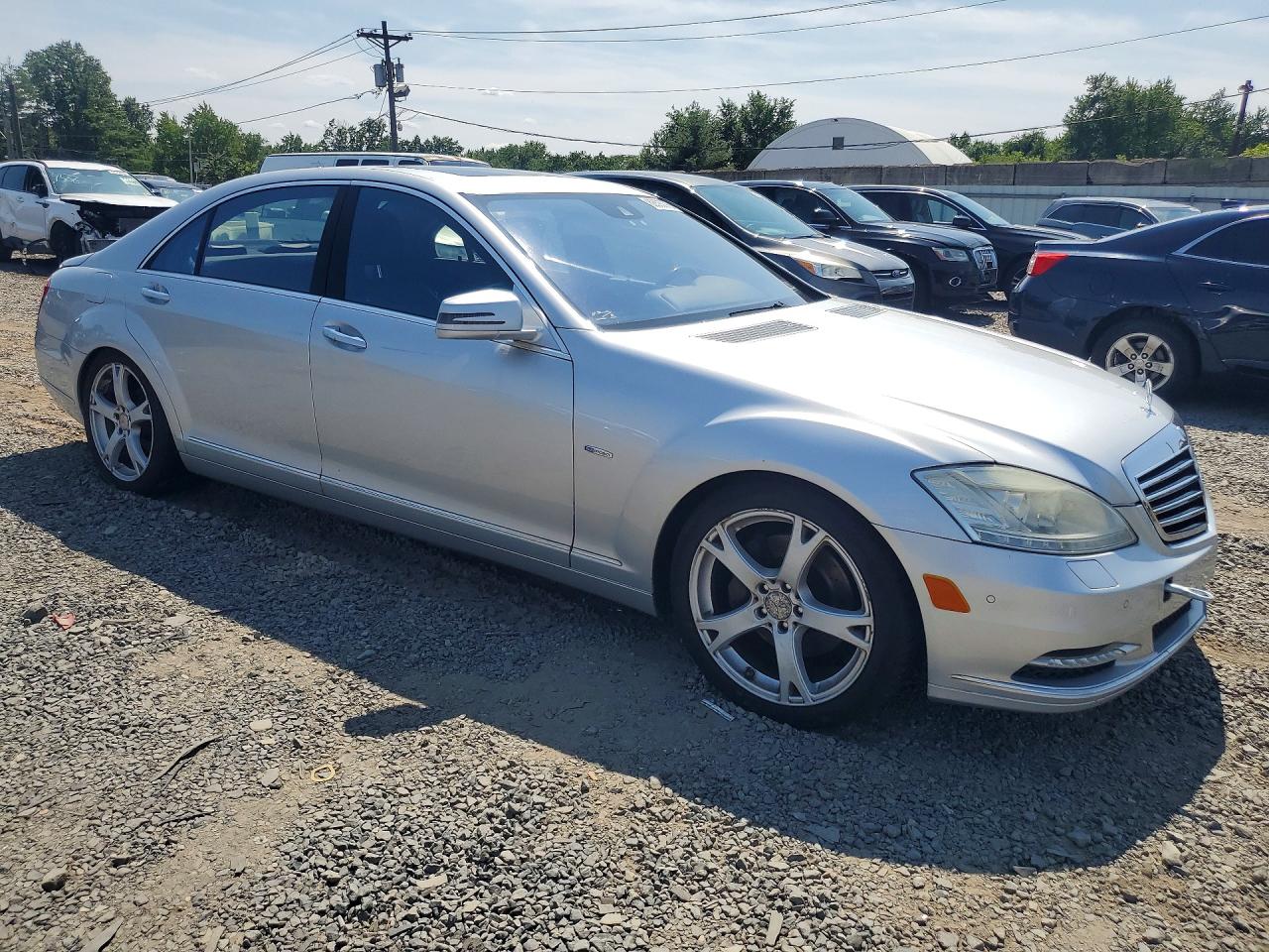 2011 Mercedes-benz S 400 Silver vin: WDDNG9FB5BA380521
