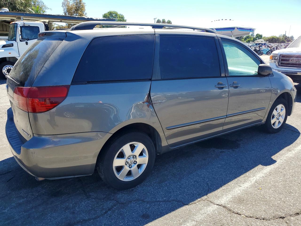 2005 Toyota Sienna Le 7 Passenger Серый vin: 5TDZA23C95S231327
