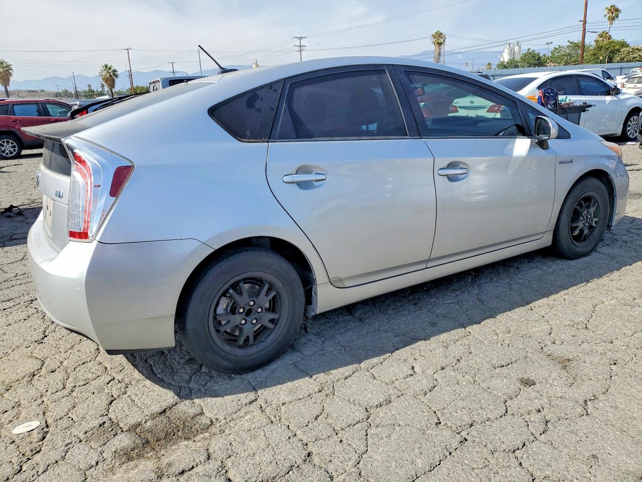 2013 Toyota Prius Three Silver vin: JTDKN3DU2D1679472