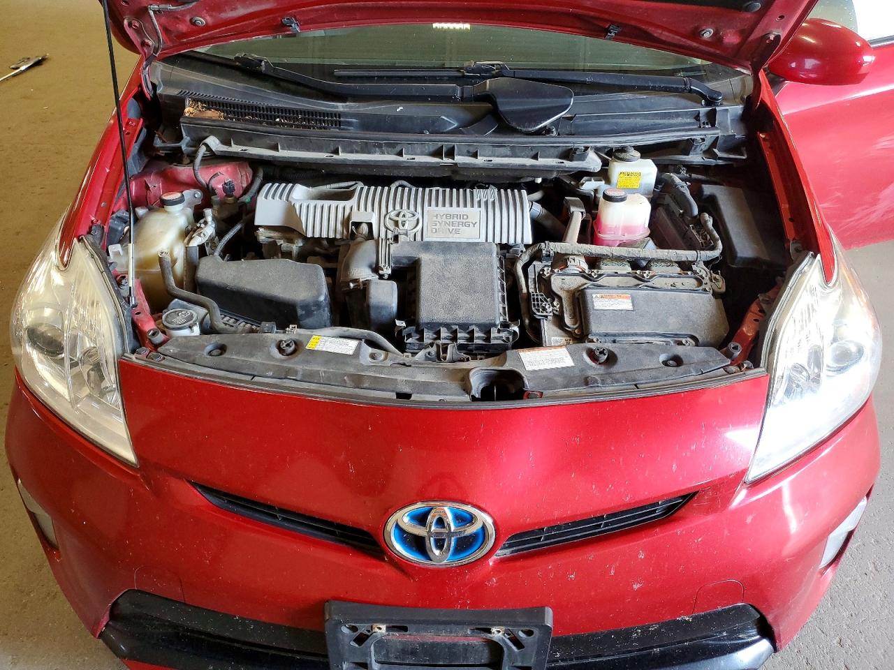 2015 Toyota Prius Three Red vin: JTDKN3DU4F0461476