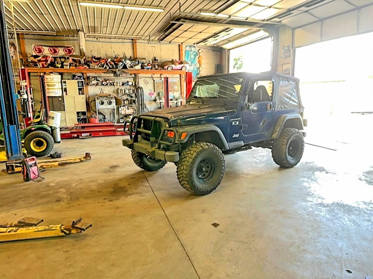2002 Jeep Wrangler / Tj X Blue vin: 1J4FA39S02P719959