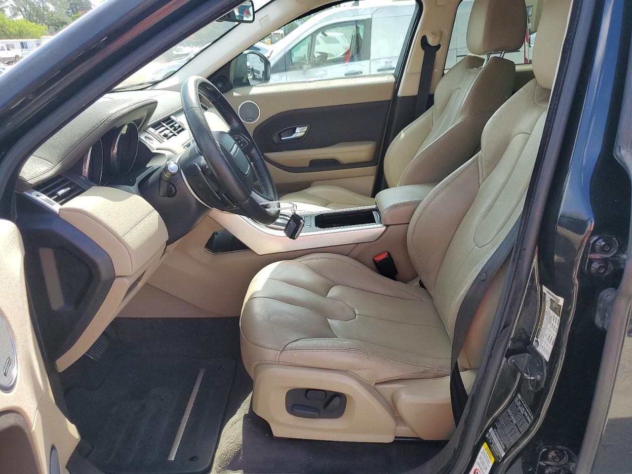 2015 Land Rover Range Rover Evoque Pure Premium Черный vin: SALVR2BG2FH992968