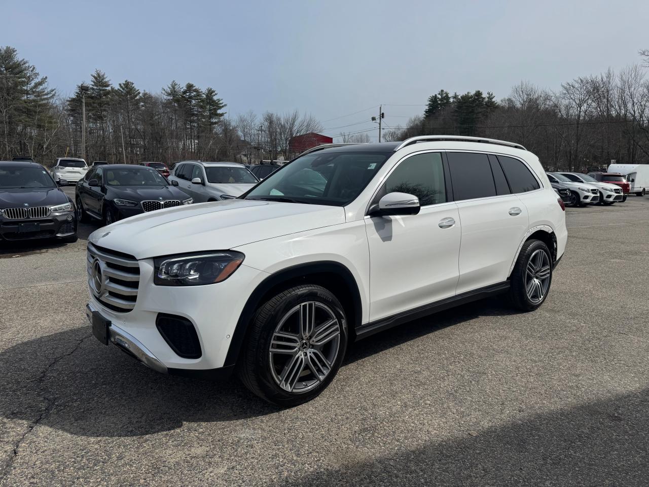 2024 Mercedes-benz Gls 450 4matic White vin: 4JGFF5KE4RB041758