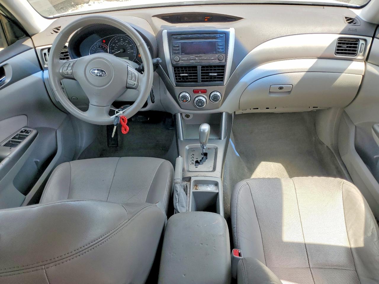 2010 Subaru Forester 2.5x Limited White vin: JF2SH6DCXAH742614