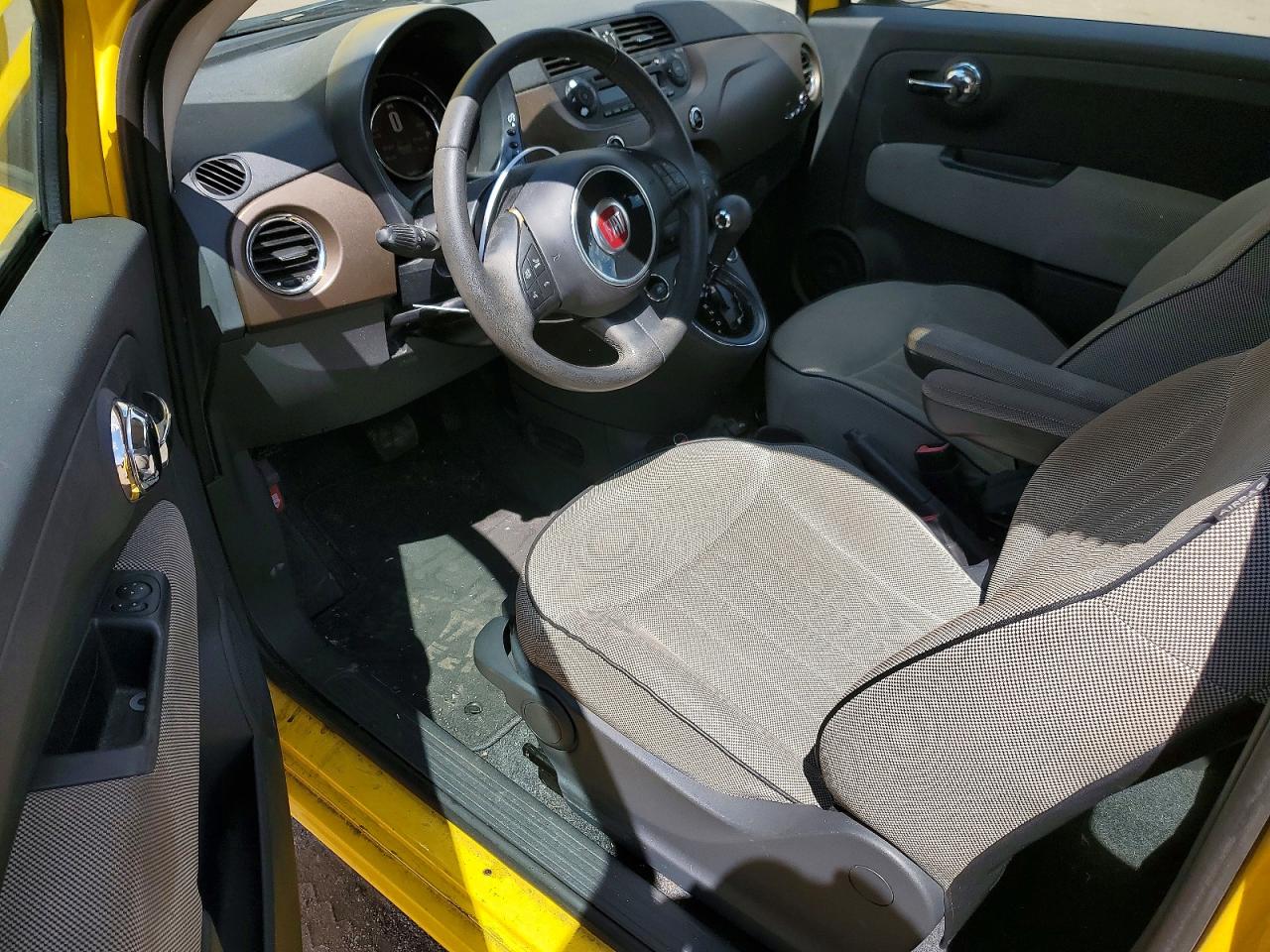 2015 Fiat 500 Lounge Yellow vin: 3C3CFFER1FT741473