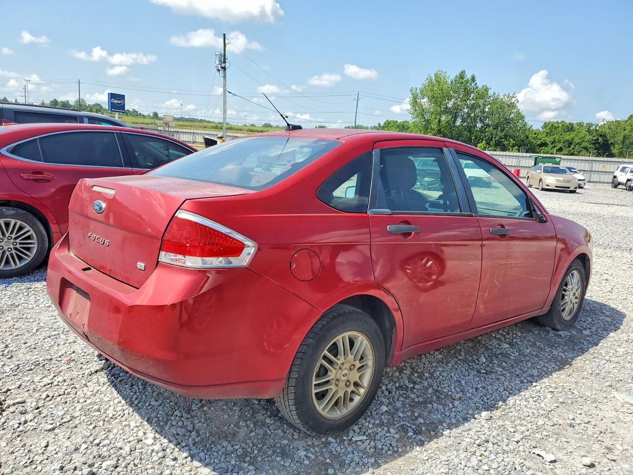 2010 Ford Focus Se Red vin: 1FAHP3FN1AW276341
