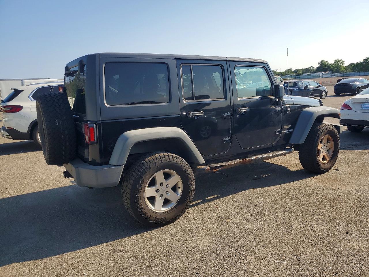 2013 Jeep Wrangler Unlimited Sport Черный vin: 1C4BJWDG3DL677452