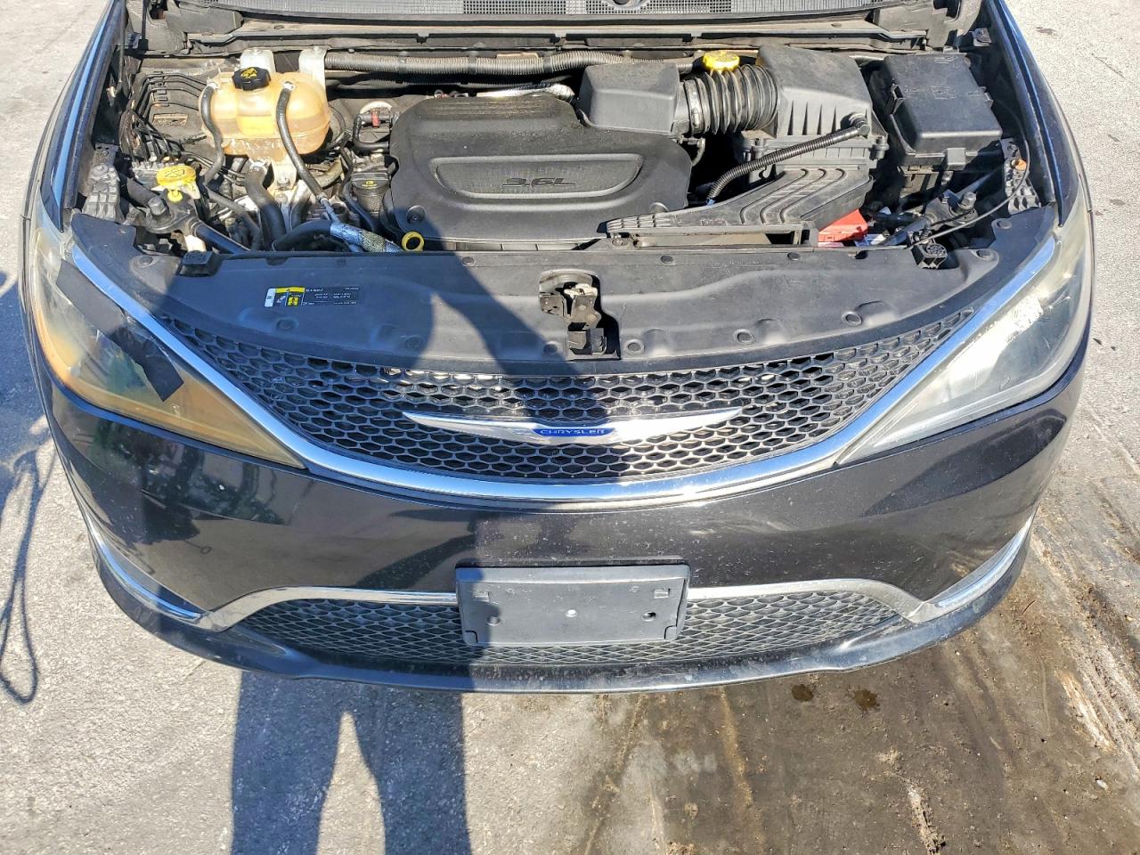 2019 Chrysler Pacifica Touring L Black vin: 2C4RC1BG7KR731614
