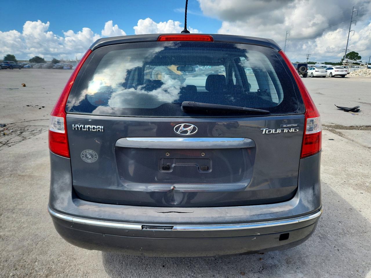 2009 Hyundai Elantra Touring Gray vin: KMHDC86E49U041906