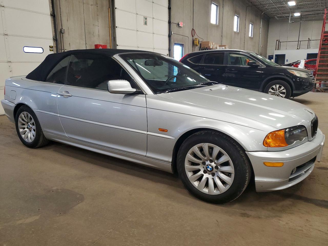 2000 Bmw 323 Ci Серебряный vin: WBABR3345YEA82319
