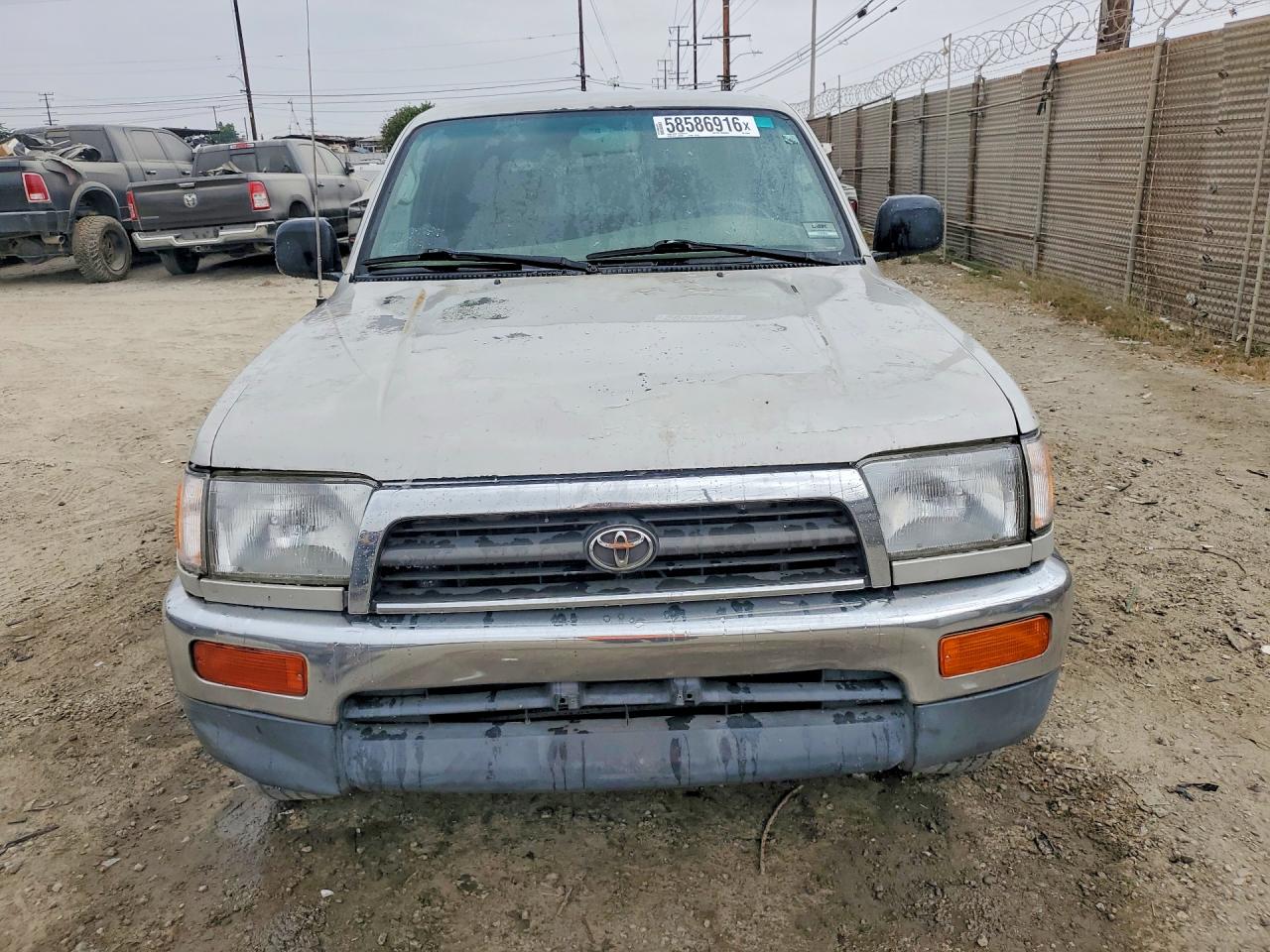 1997 Toyota 4runner Base Beige vin: JT3GM84R3V0016943