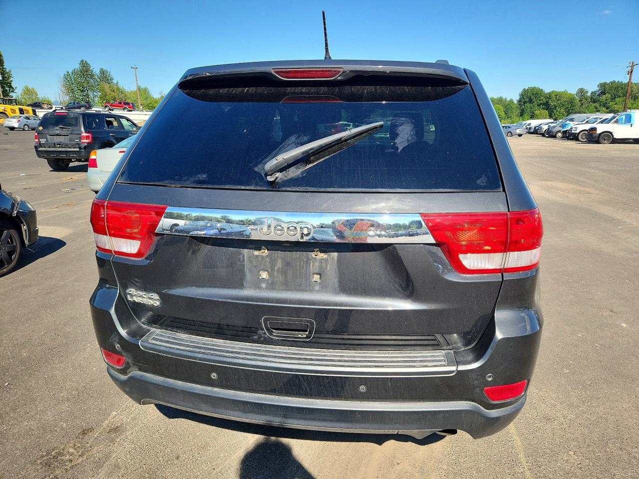 2011 Jeep Grand Cherokee Laredo Black vin: 1J4RR4GG8BC528114