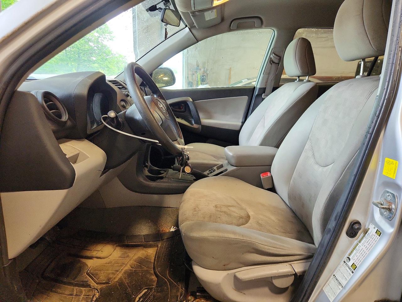 2011 Toyota Rav4 Base Silver vin: 2T3BF4DV3BW106199