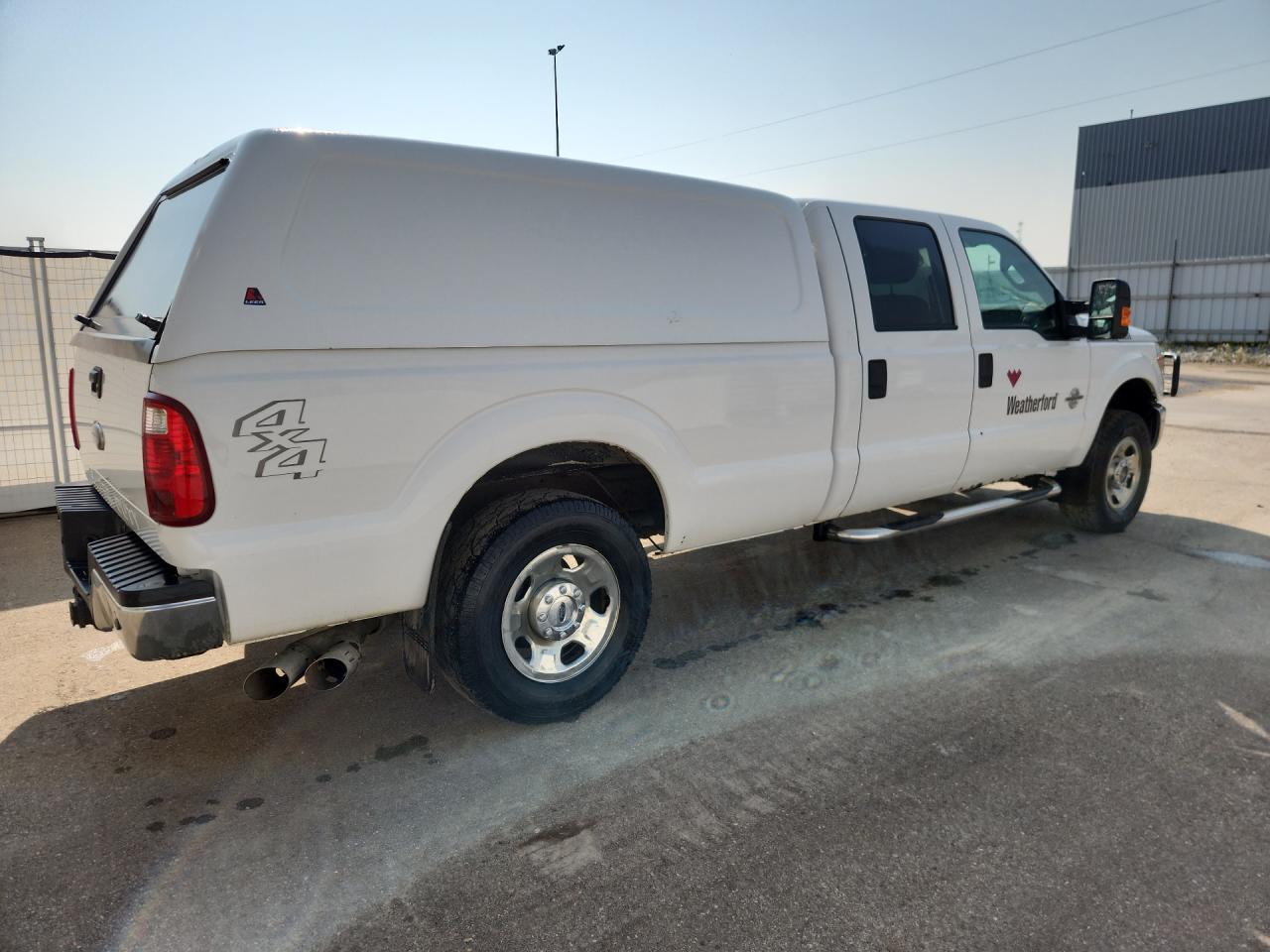 2012 Ford F250 Super Duty White vin: 1FT7W2BT5CEB19699 Damage: Right Bed Side, Chipped, 4