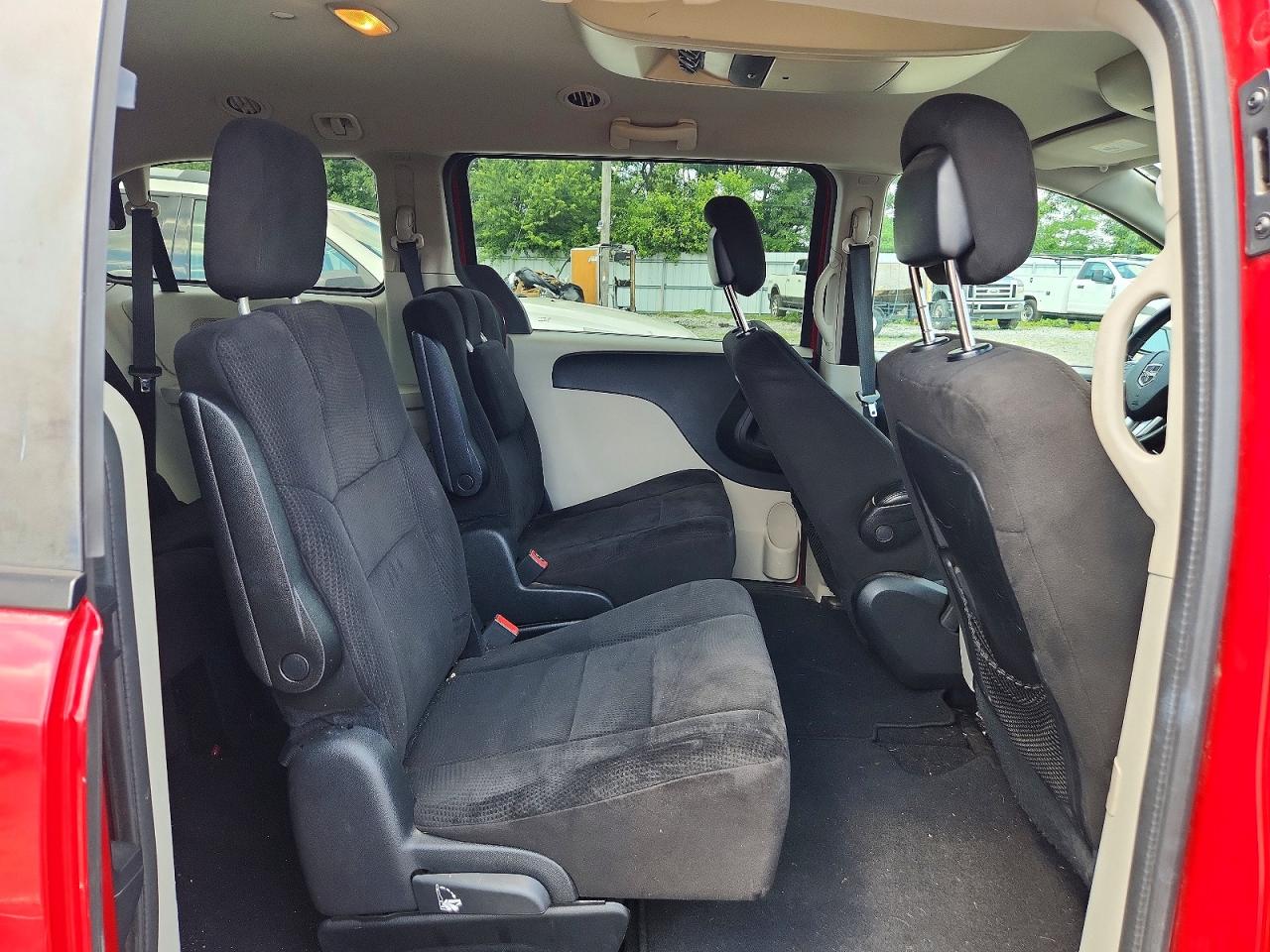 2012 Dodge Grand Caravan Sxt Red vin: 2C4RDGCG0CR210153