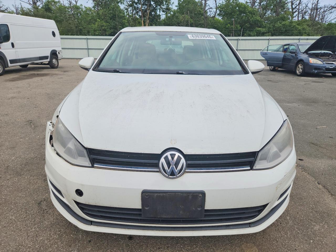 2015 Volkswagen Golf White vin: 3VW217AUXFM008836