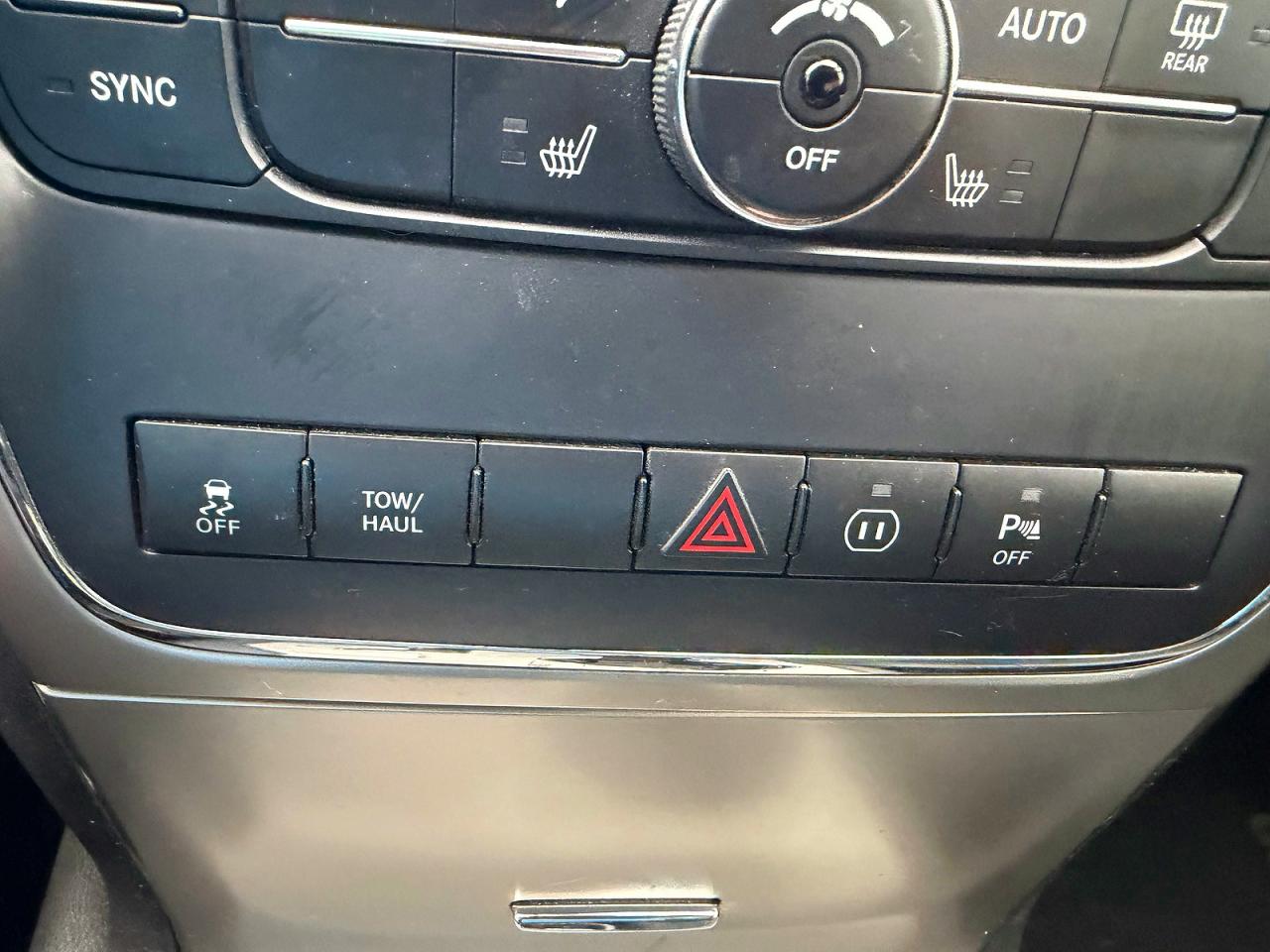2012 Jeep Grand Cherokee Laredo Gray vin: 1C4RJEAT2CC307442
