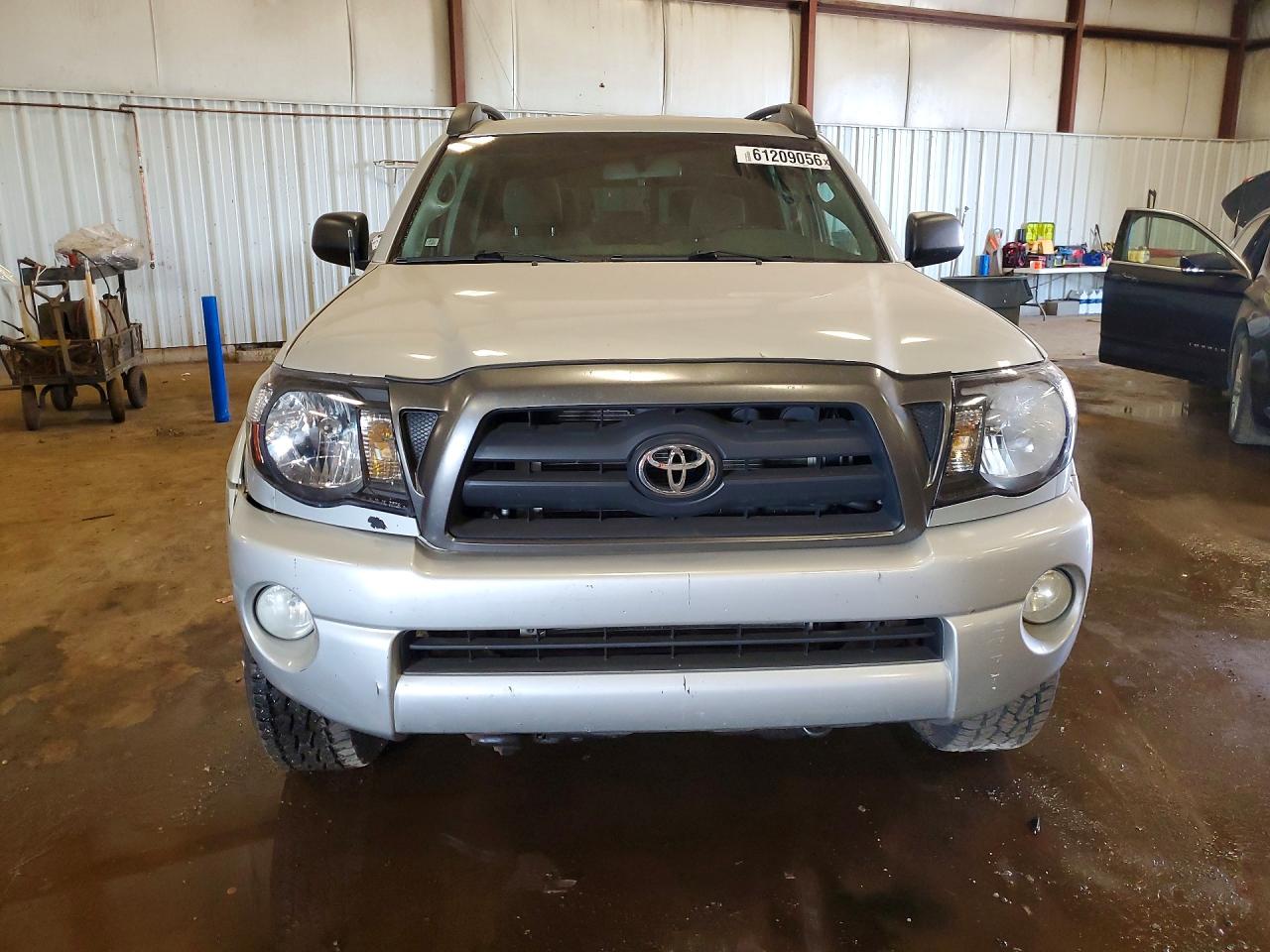 2005 Toyota Tacoma Double Cab Silver vin: 5TELU42N15Z096844