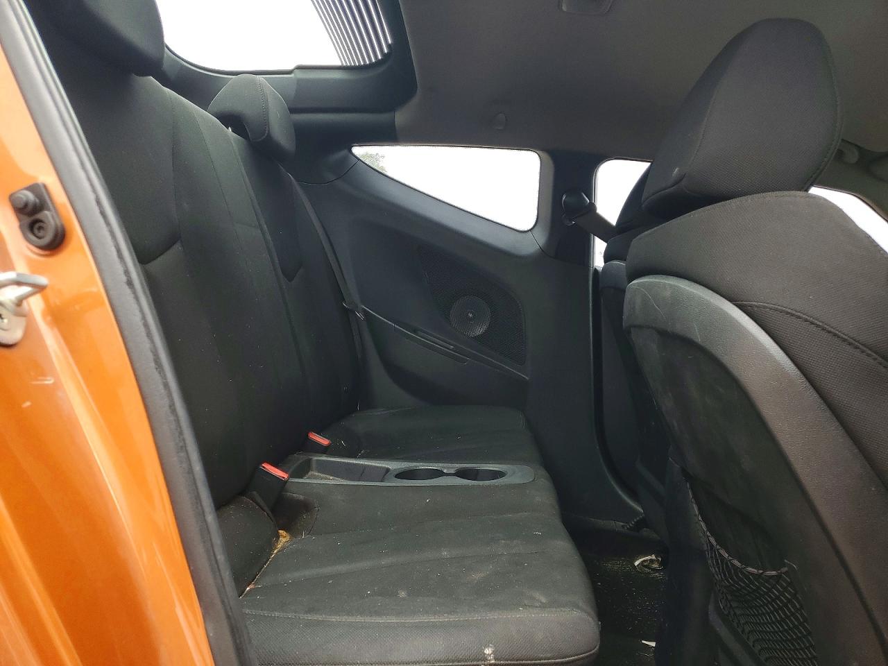 2015 Hyundai Veloster Base Orange vin: KMHTC6AD3FU244070