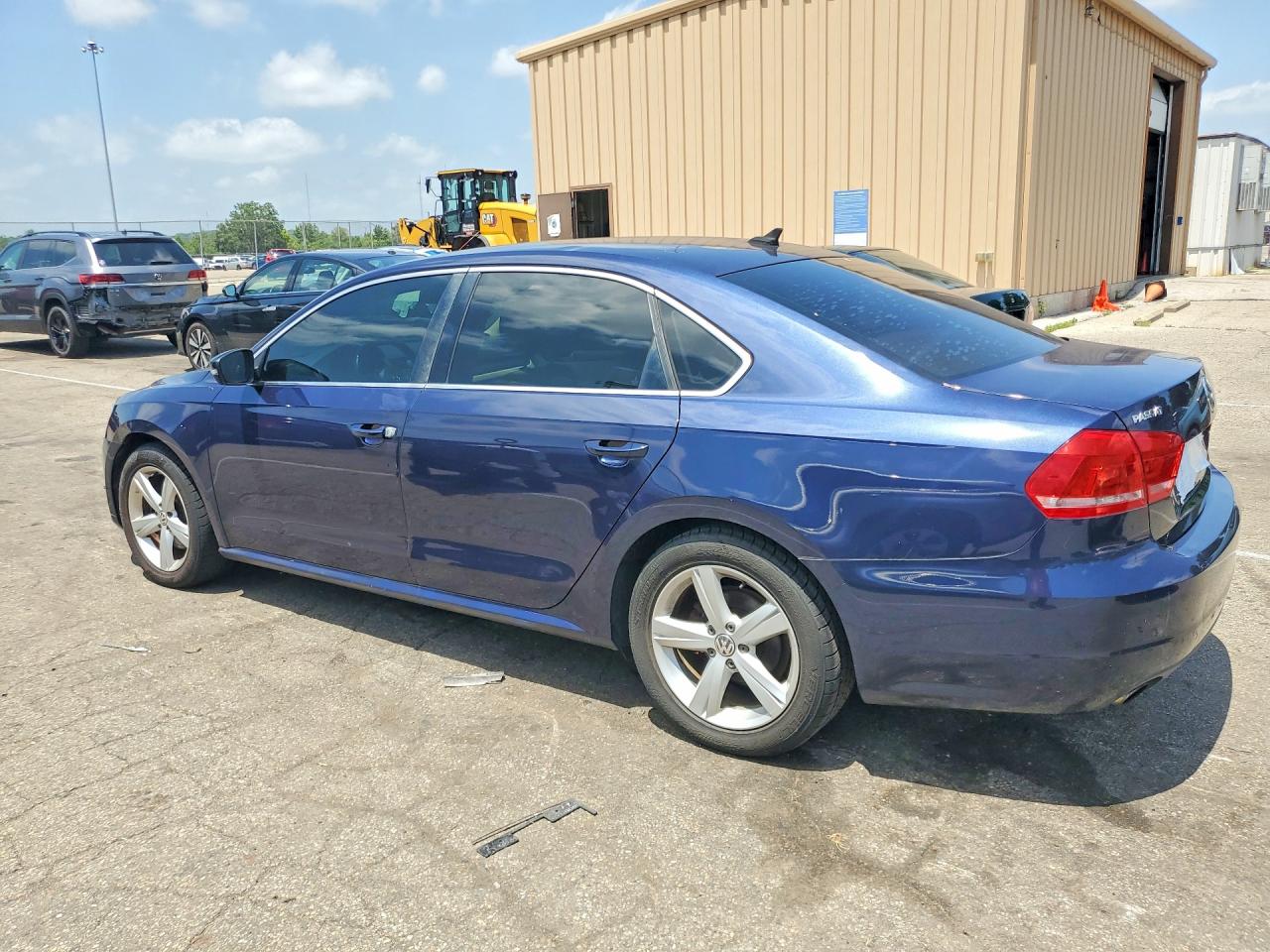 2015 Volkswagen Passat Se Blue vin: 1VWBT7A31FC033336