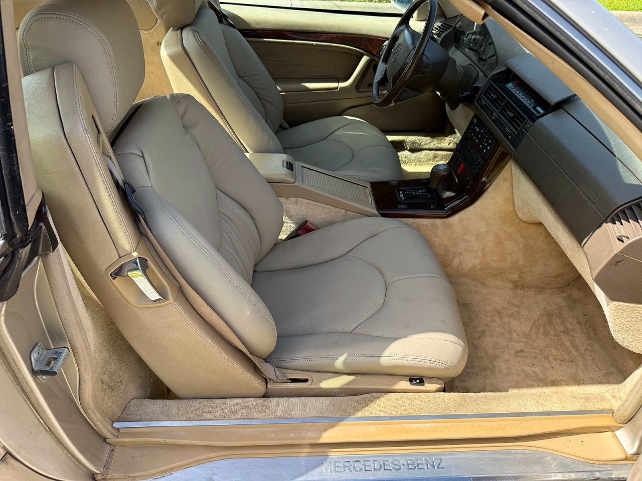 1996 Mercedes-benz Sl 500 Gold vin: WDBFA67F2TF131418