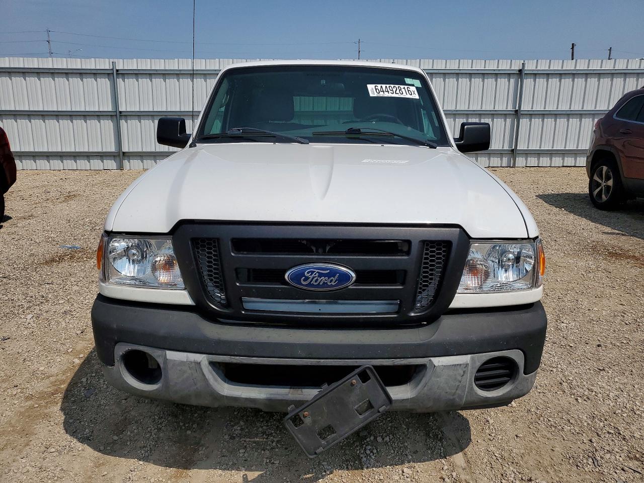 2011 Ford Ranger White vin: 1FTKR1AD8BPA39757