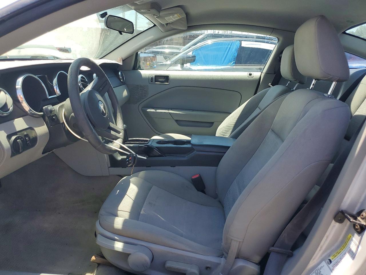 2005 Ford Mustang Silver vin: 1ZVFT80N255210781