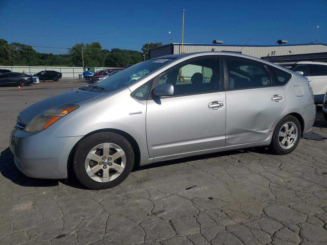 2008 Toyota Prius Base Silver vin: JTDKB20U687761829