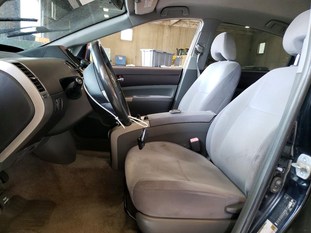 2005 Toyota Prius Base Черный vin: JTDKB20U153050235