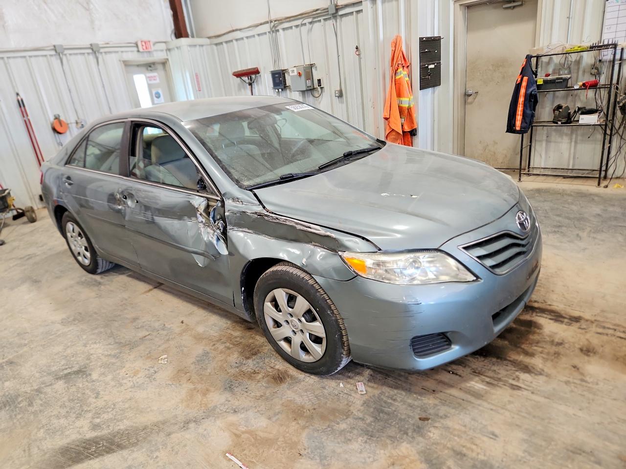 2011 Toyota Camry Le Green vin: 4T4BF3EK4BR114664