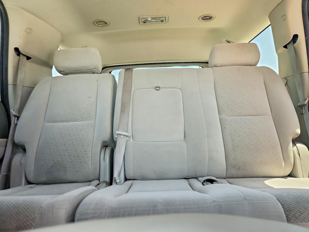 2007 Chevrolet Tahoe C1500 White vin: 1GNFC130X7J237514