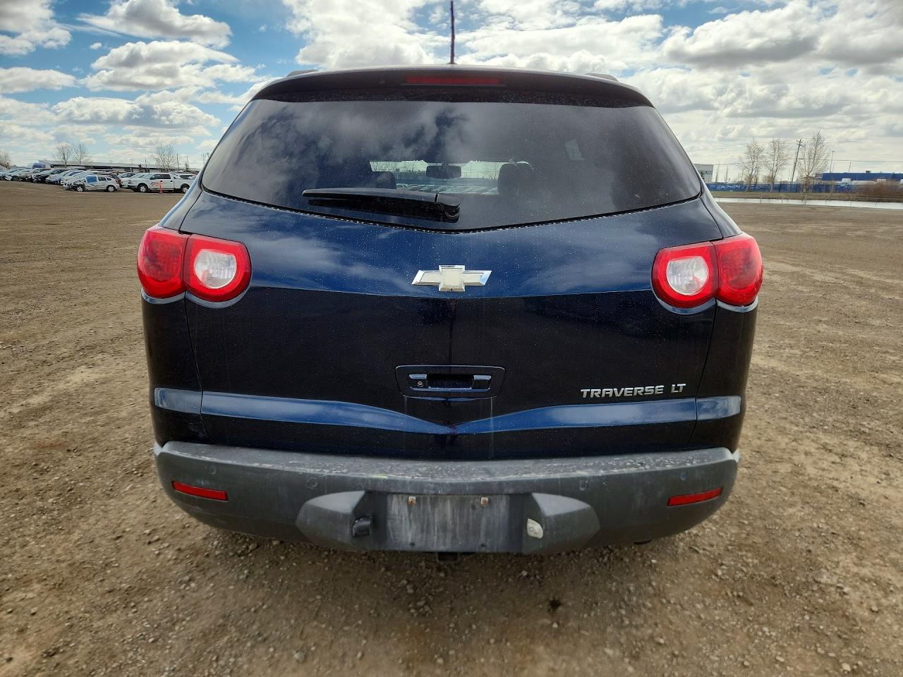2010 Chev Traverse Lt Blue vin: 1GNLRGED3AS144050